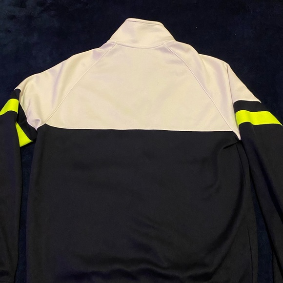 Ovo windbreaker - Picture 2 of 4